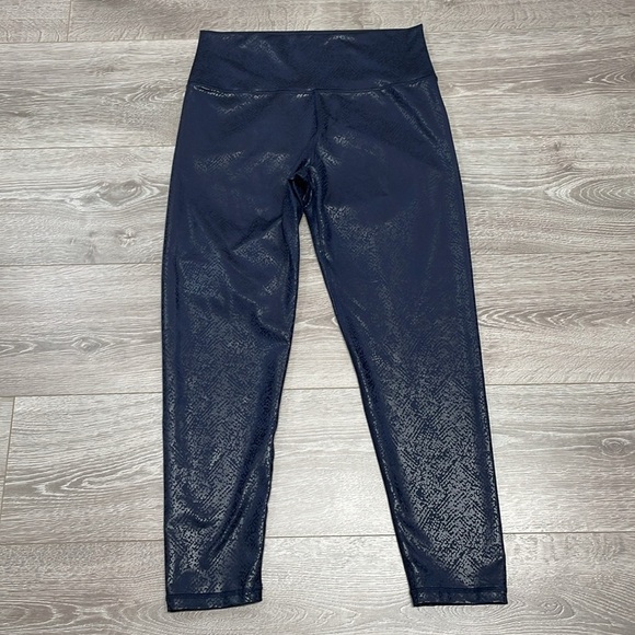 NWOT Offline By Aerie The Hugger High Waisted Crackle Leggings Navy Blue XL - Picture 7 of 15